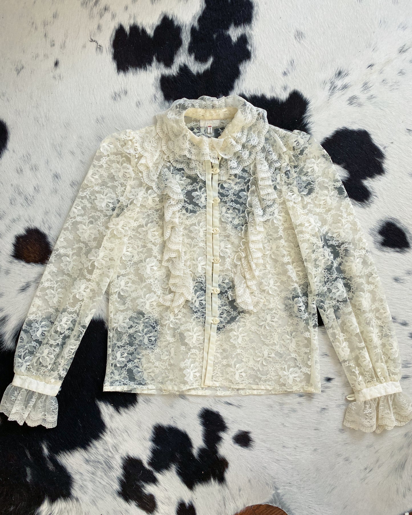 Stunning Cream Floral Lace Frilly Blouse | Size S/M