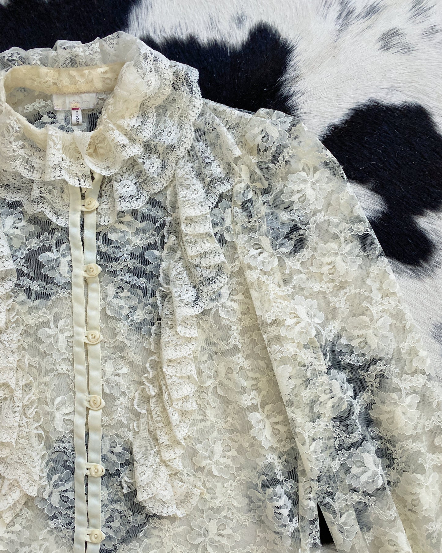 Stunning Cream Floral Lace Frilly Blouse | Size S/M