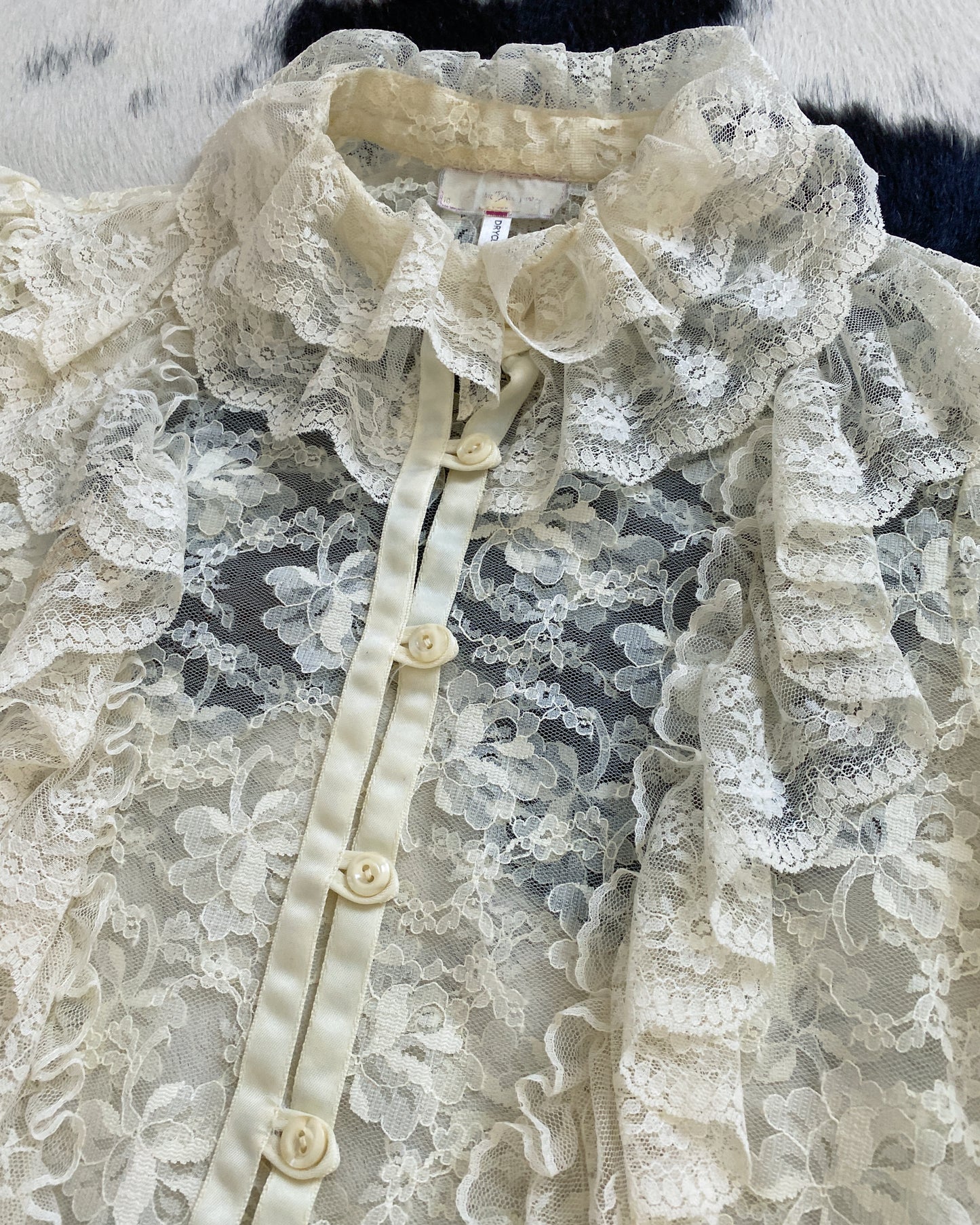 Stunning Cream Floral Lace Frilly Blouse | Size S/M