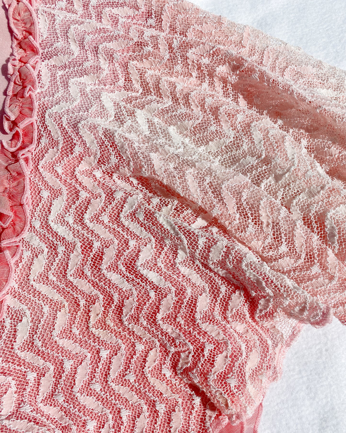 2000s Pink Lacey Skirt | 10/12