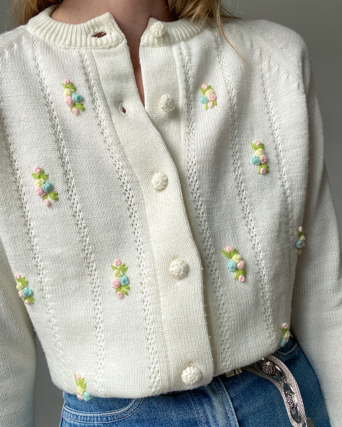 Vintage Cream Cardigan with Floral Embroidery | XS/S Size