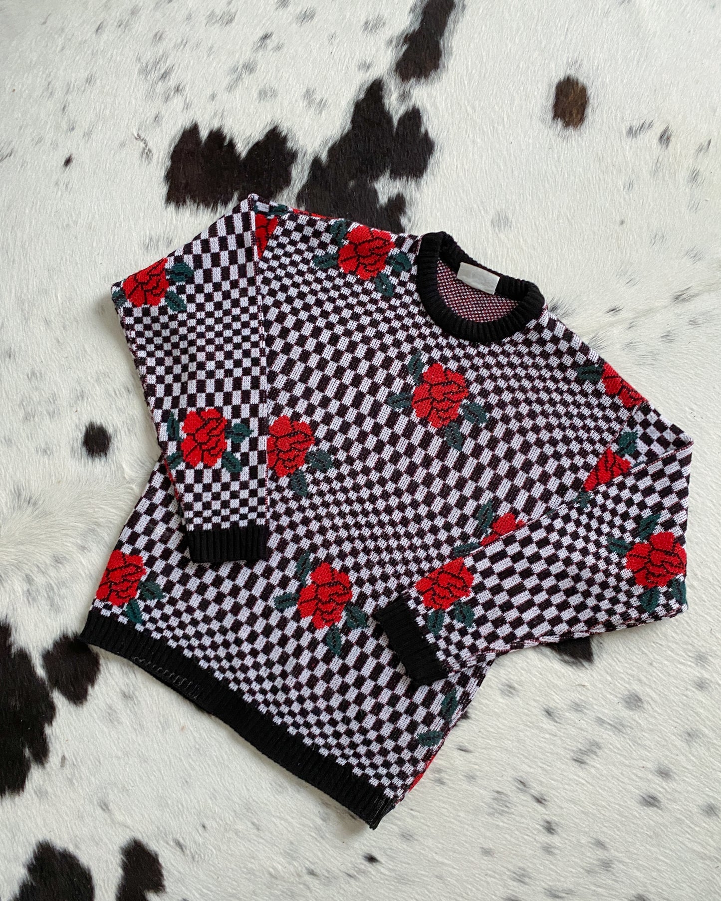 1980s Eaton Checkered & Rose Knit Sweater | Size S