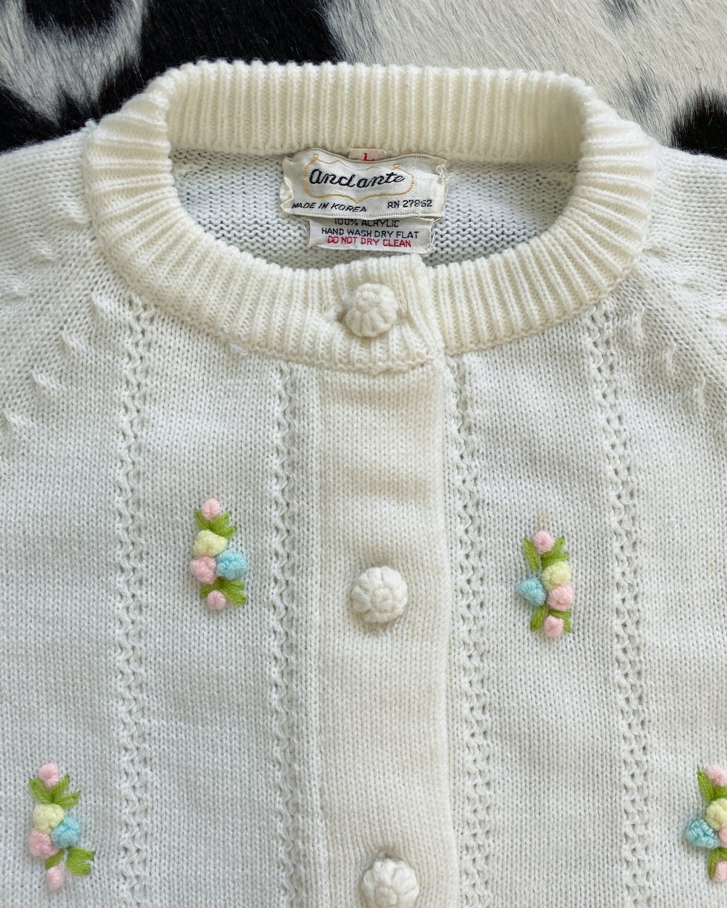 Vintage Cream Cardigan with Floral Embroidery | XS/S Size