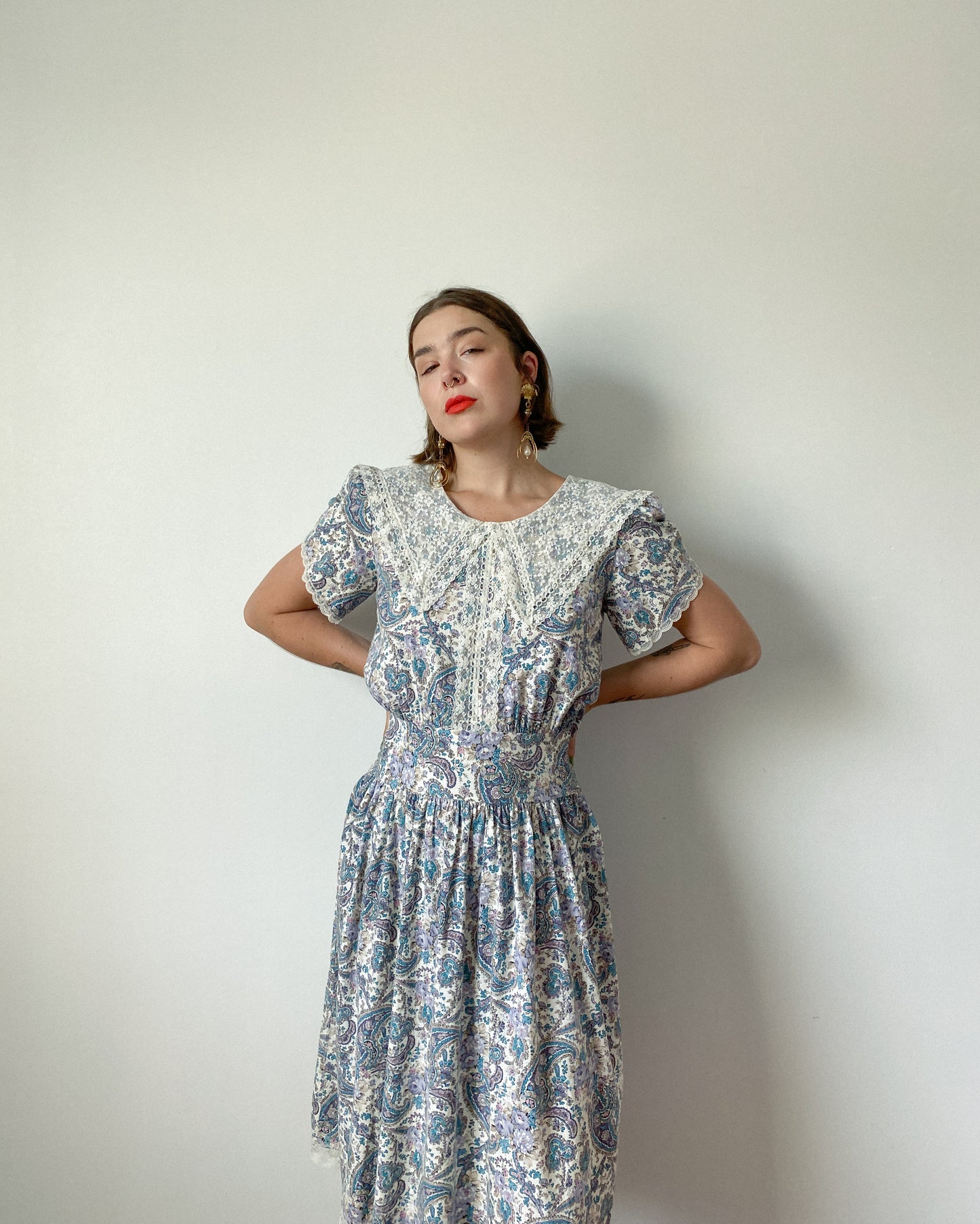 Vintage Floral Dress with Lace Collar, Made in USA | Size M