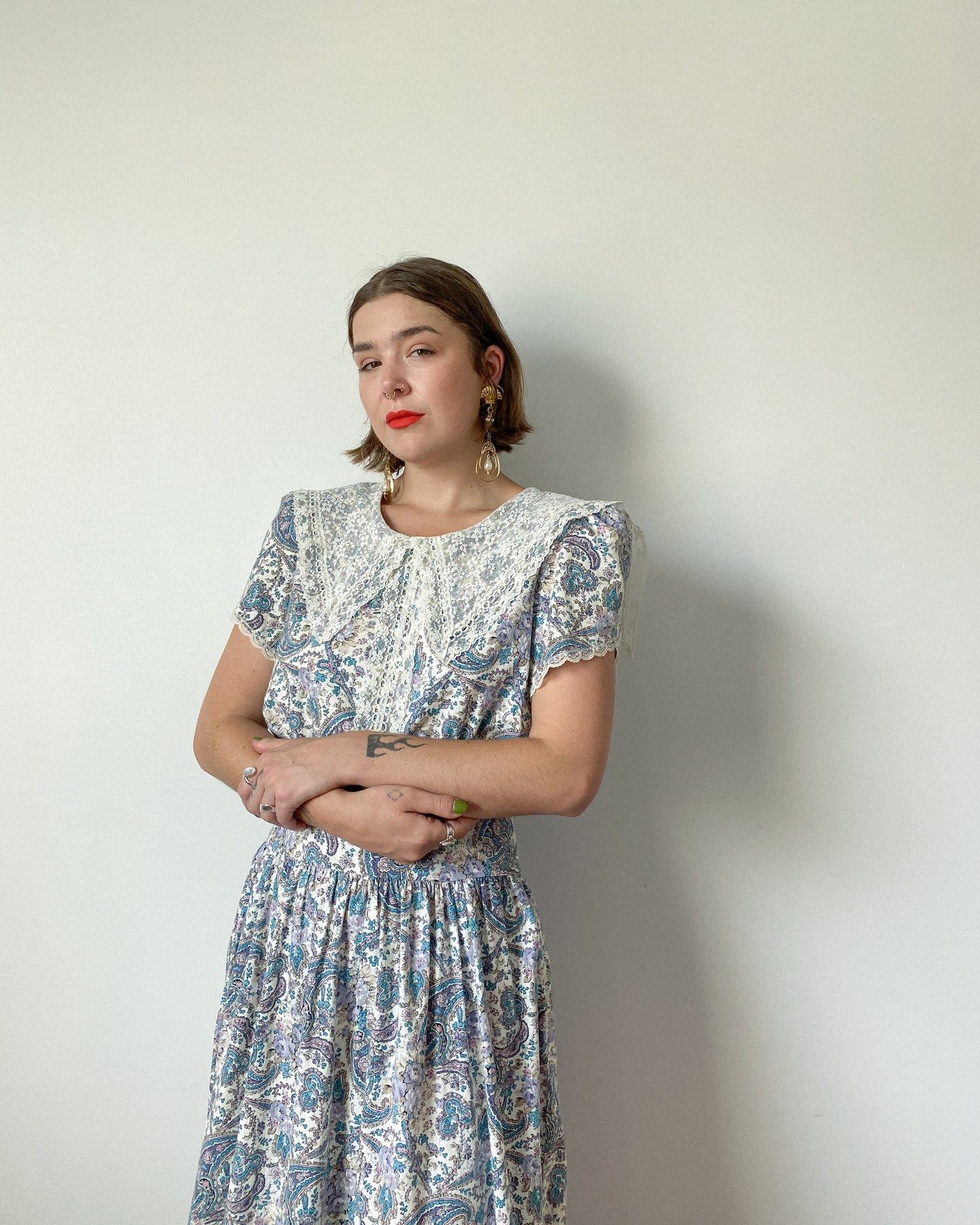 Vintage Floral Dress with Lace Collar, Made in USA | Size M